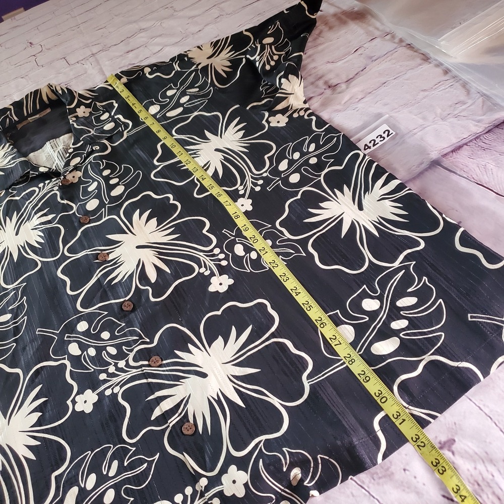 Tommy Bahama 100% Silk Floral Black Shirt Hawaiian Summer Beachy Vacation Travel - Picture 6 of 6